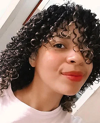 como se forma el pelo rizado